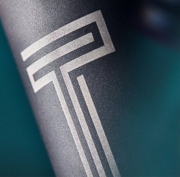 Deux finitions exclusives, la même ingénierie ultralégère.