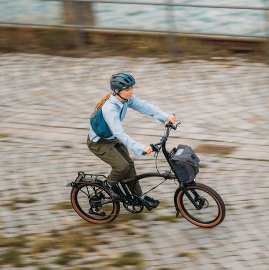 Personne utilisant la ligne G électrique