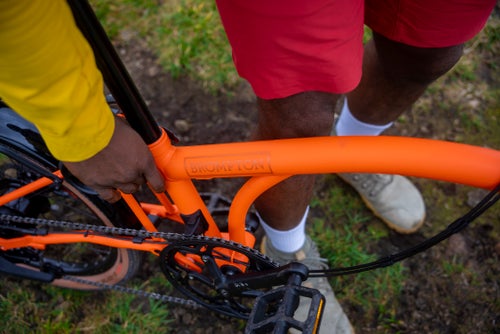 gros plan sur un vélo brompton g line