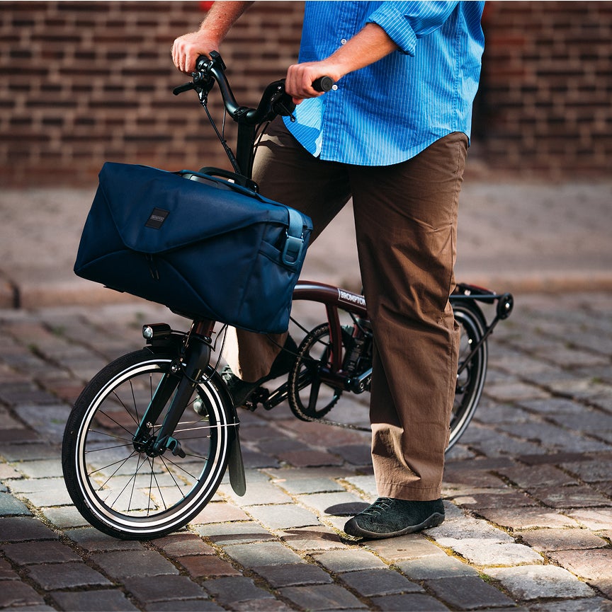 Basket bag on the front of Electric G Line