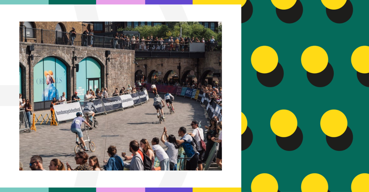 Logo du Brompton World Championship devant la Cité des lions